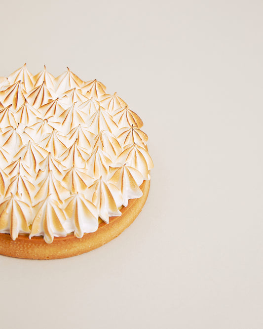 Tarta de limón, menta y merengue